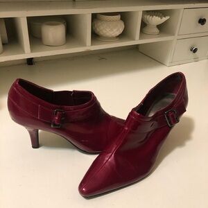 Anne Klein beautiful Ankle booties